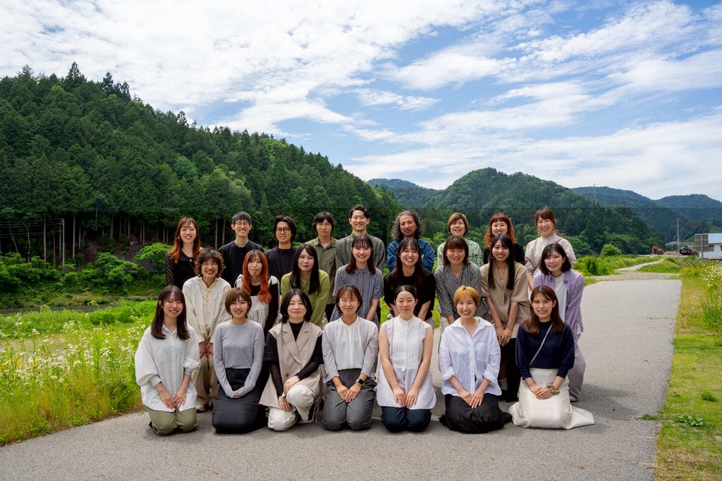 飛騨五木株式会社メンバー集合写真
